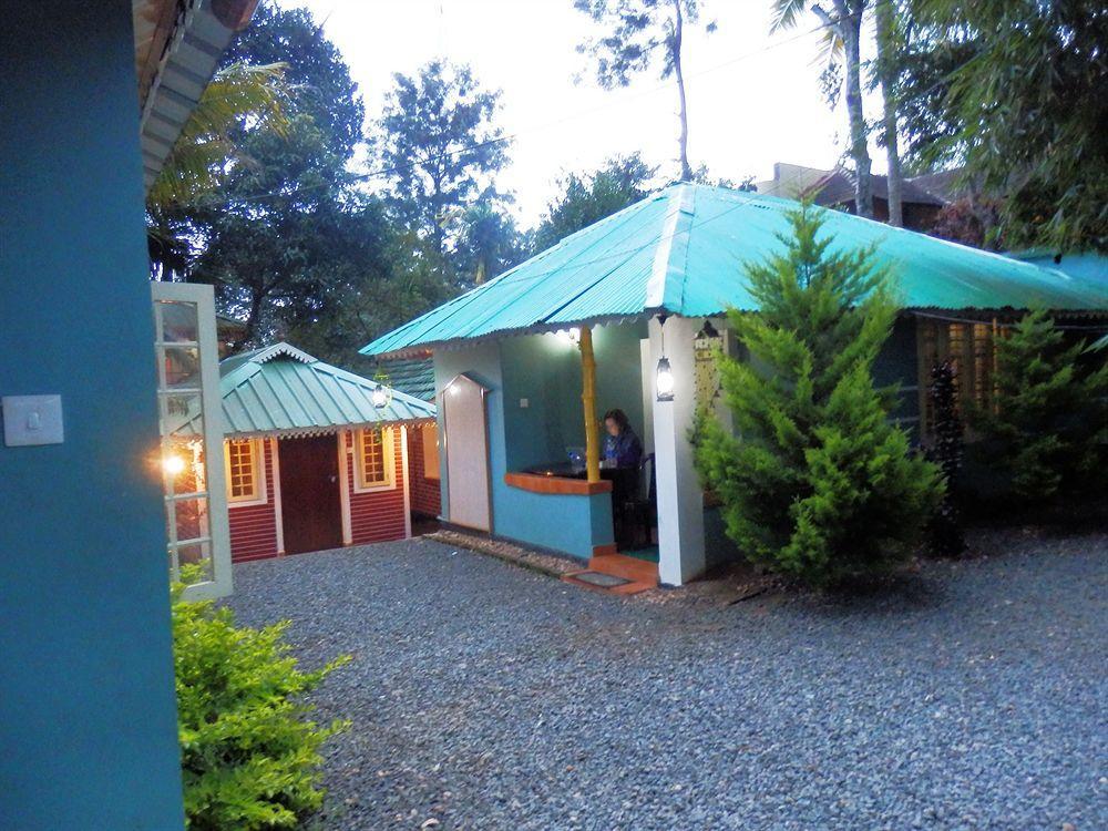 Green Garden Cottage Thekkady Exterior photo