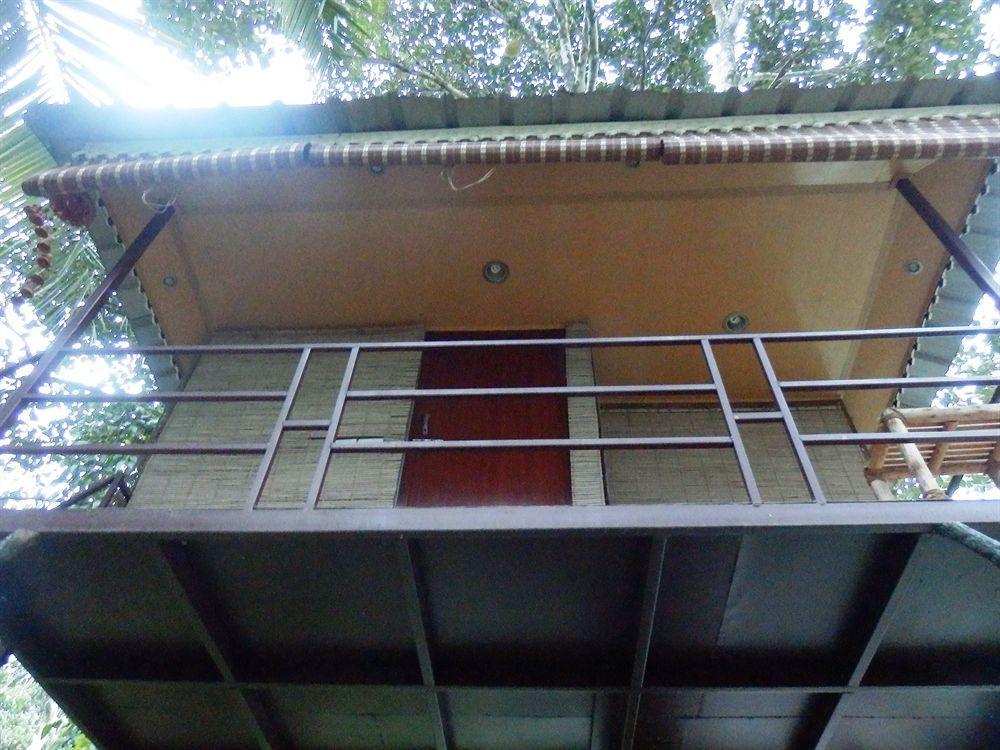 Green Garden Cottage Thekkady Exterior photo