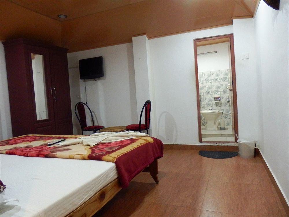 Green Garden Cottage Thekkady Exterior photo